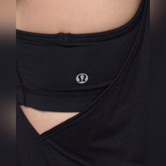 Lululemon No Limit Tank Black No Size Dot Looks Like A 6 - Picture 6 of 12